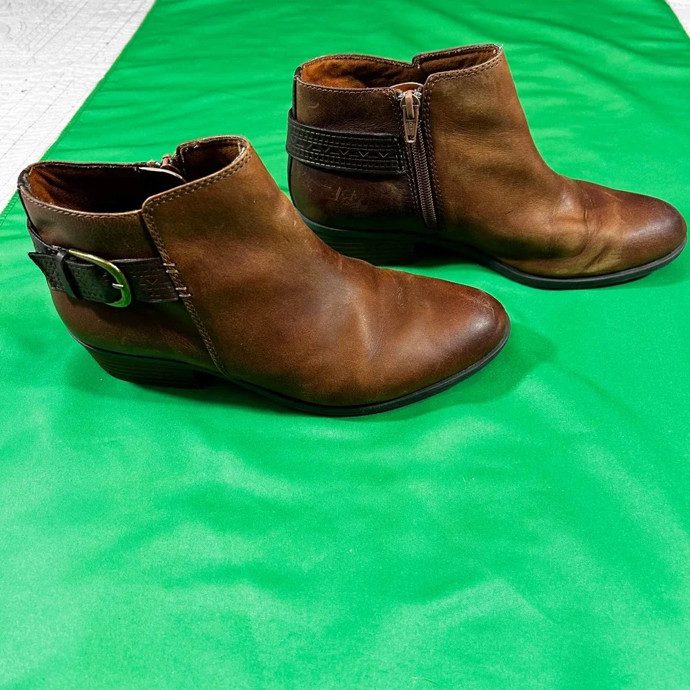 Clarks addiy kara